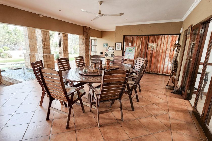5 Bedroom Property for Sale in Birdwood Estate North West